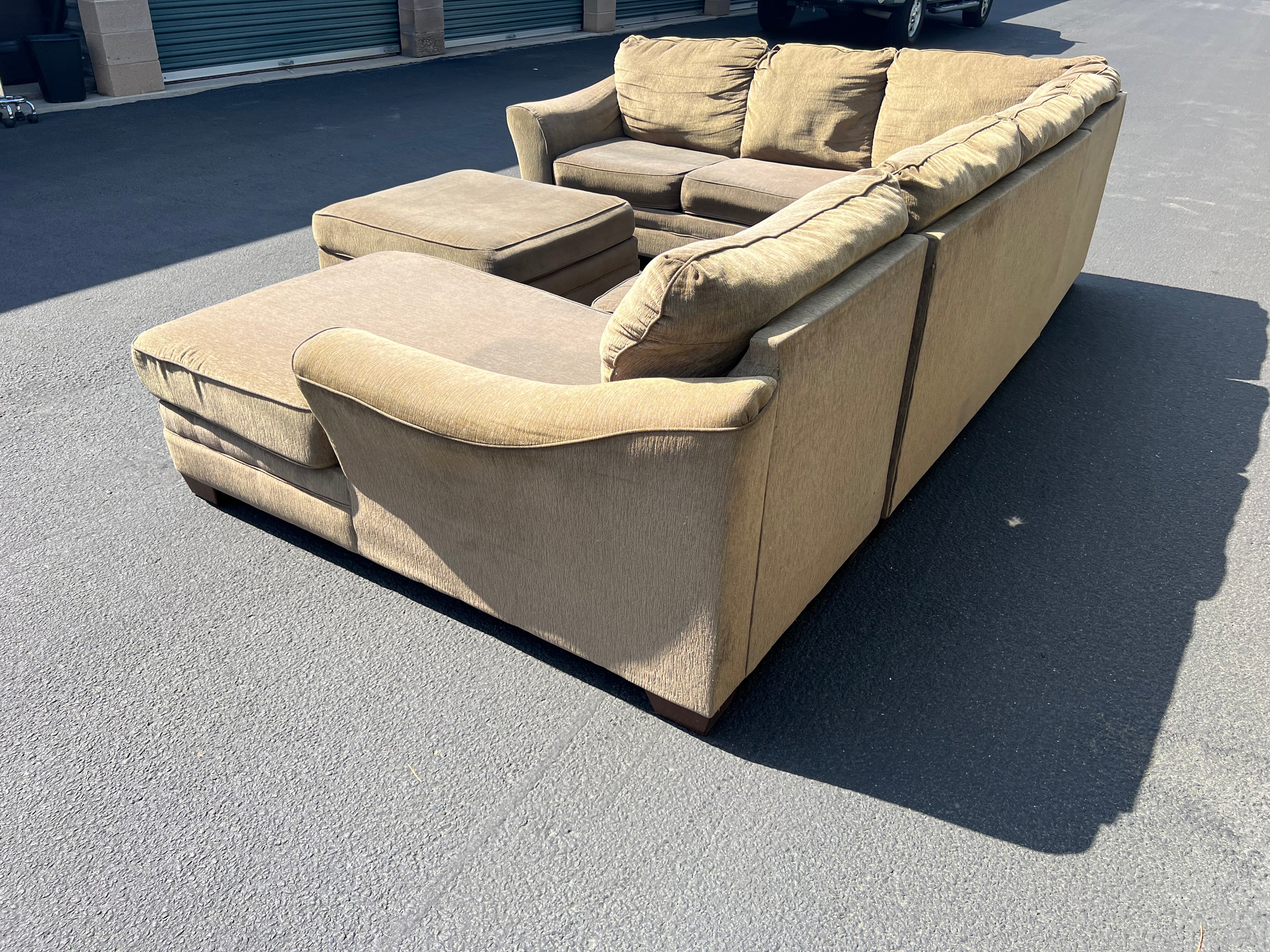 Large Comfy U-Shaped Brown Sectional with Ottoman