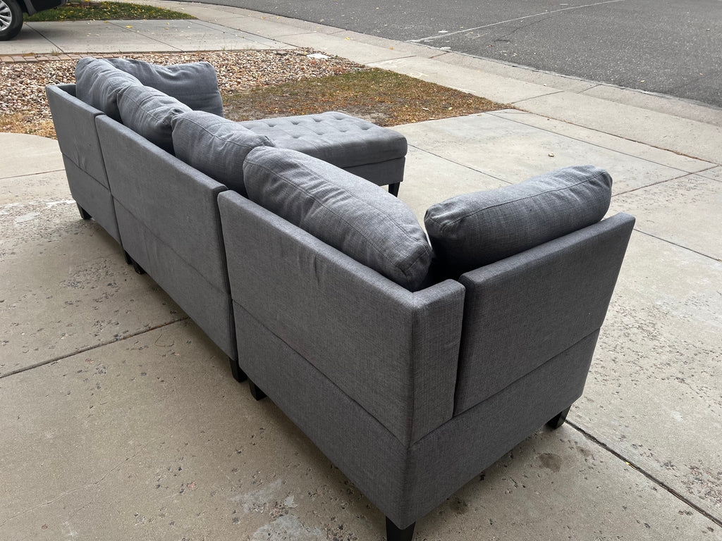 Grey 4-piece modular sectional with tufted ottoman, photo 5