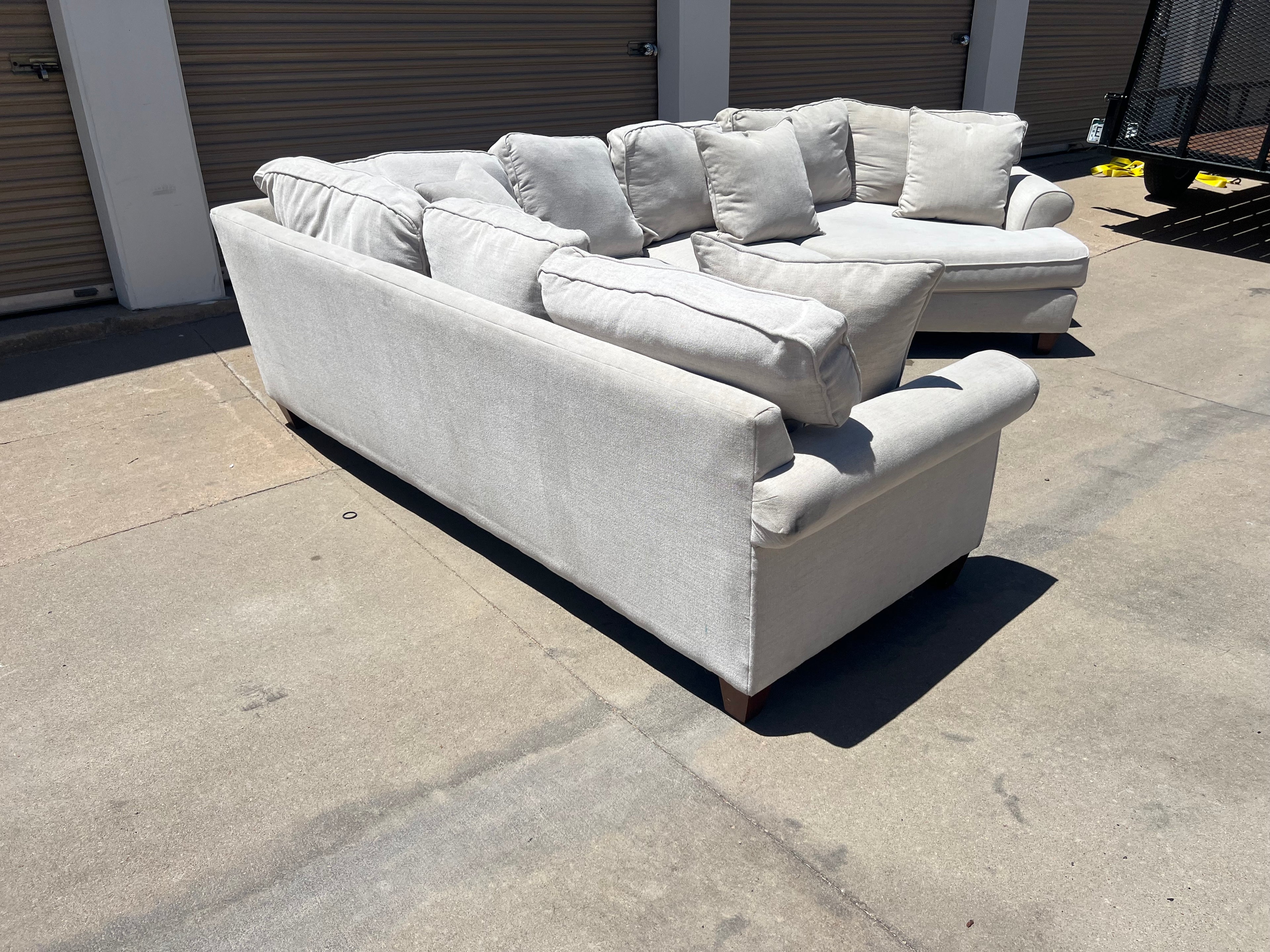 Large Havertys White Sectional with Cuddler