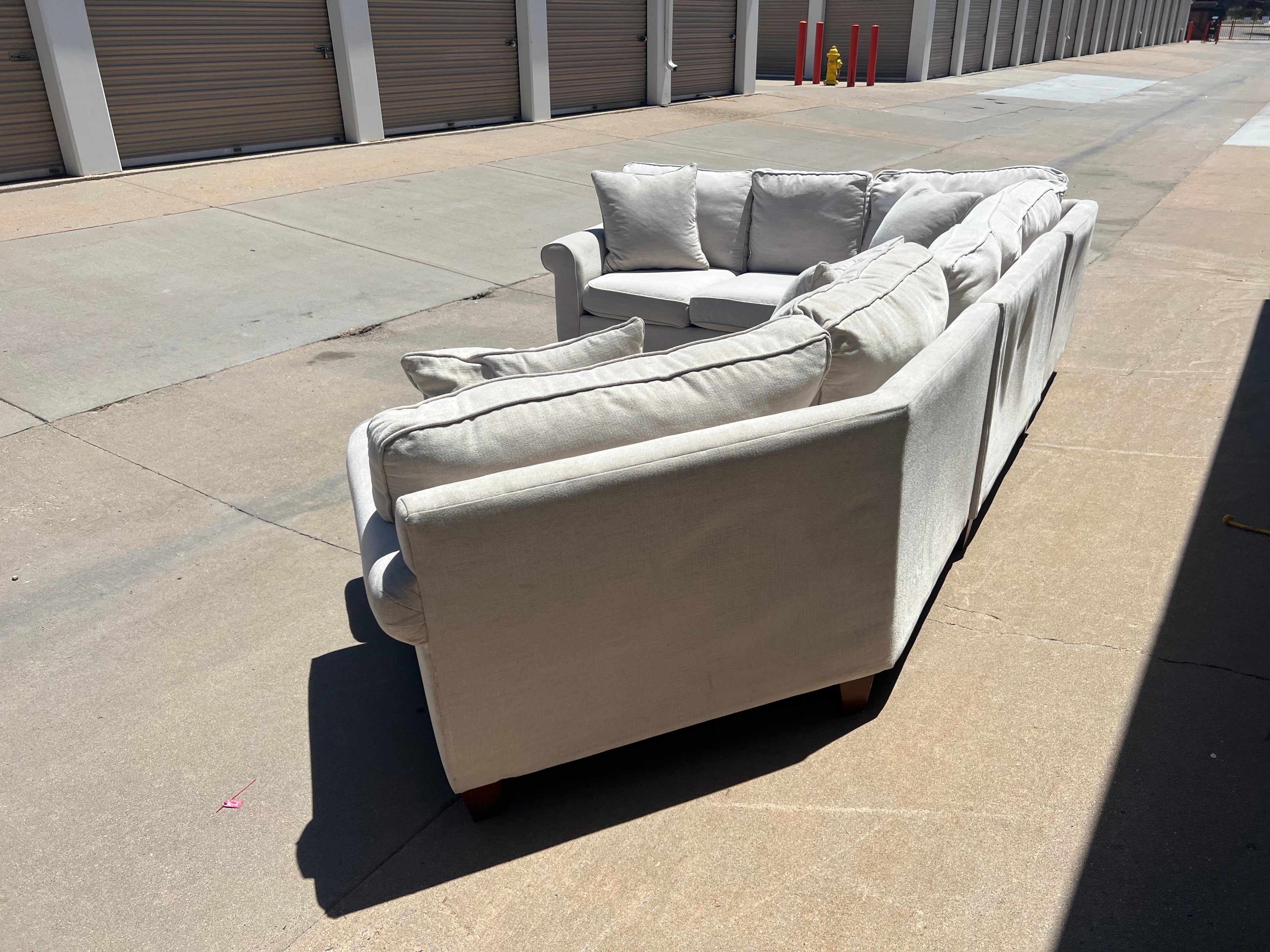 Large Havertys White Sectional with Cuddler