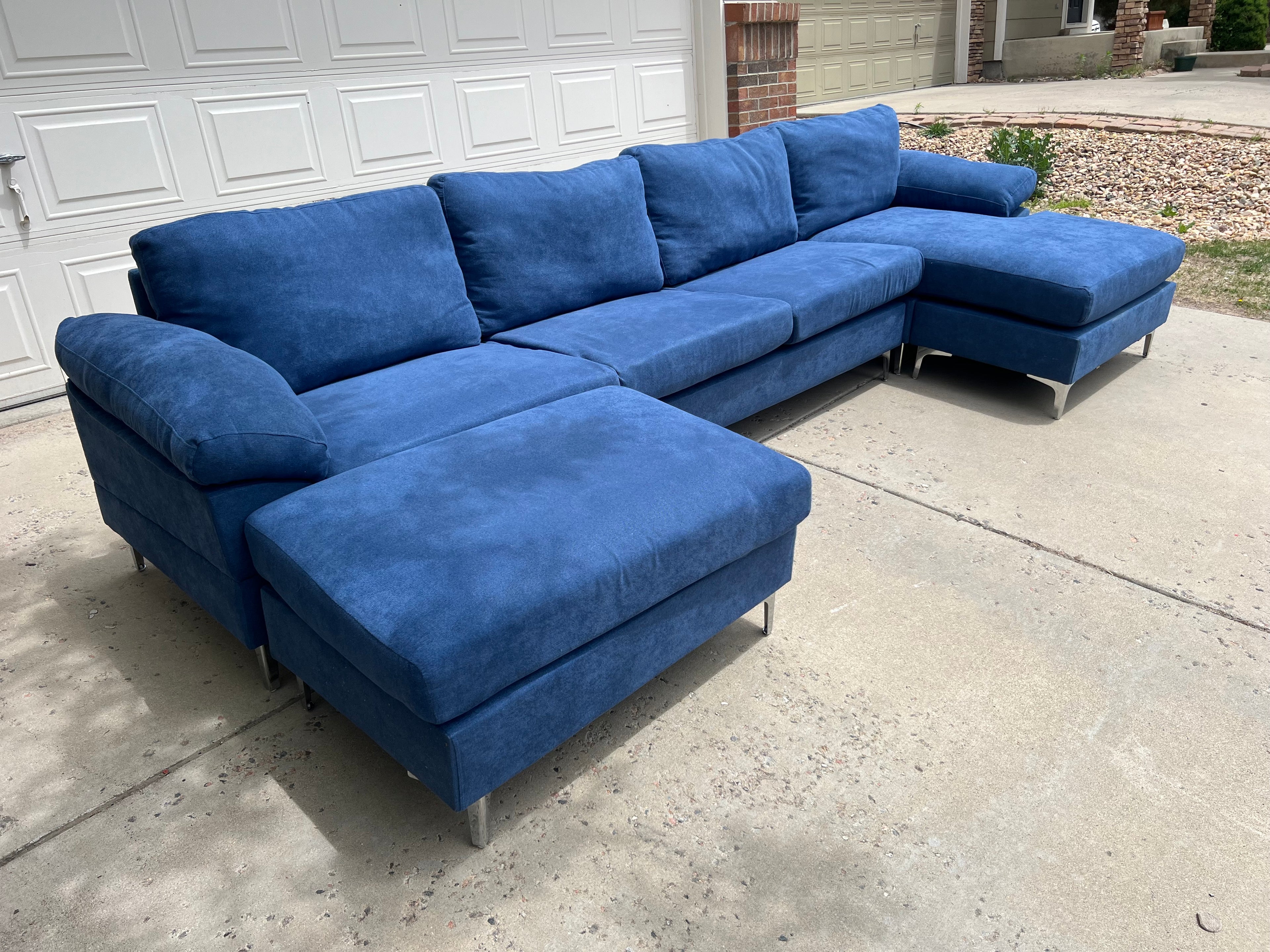 Modern U-Shaped Blue Sectional