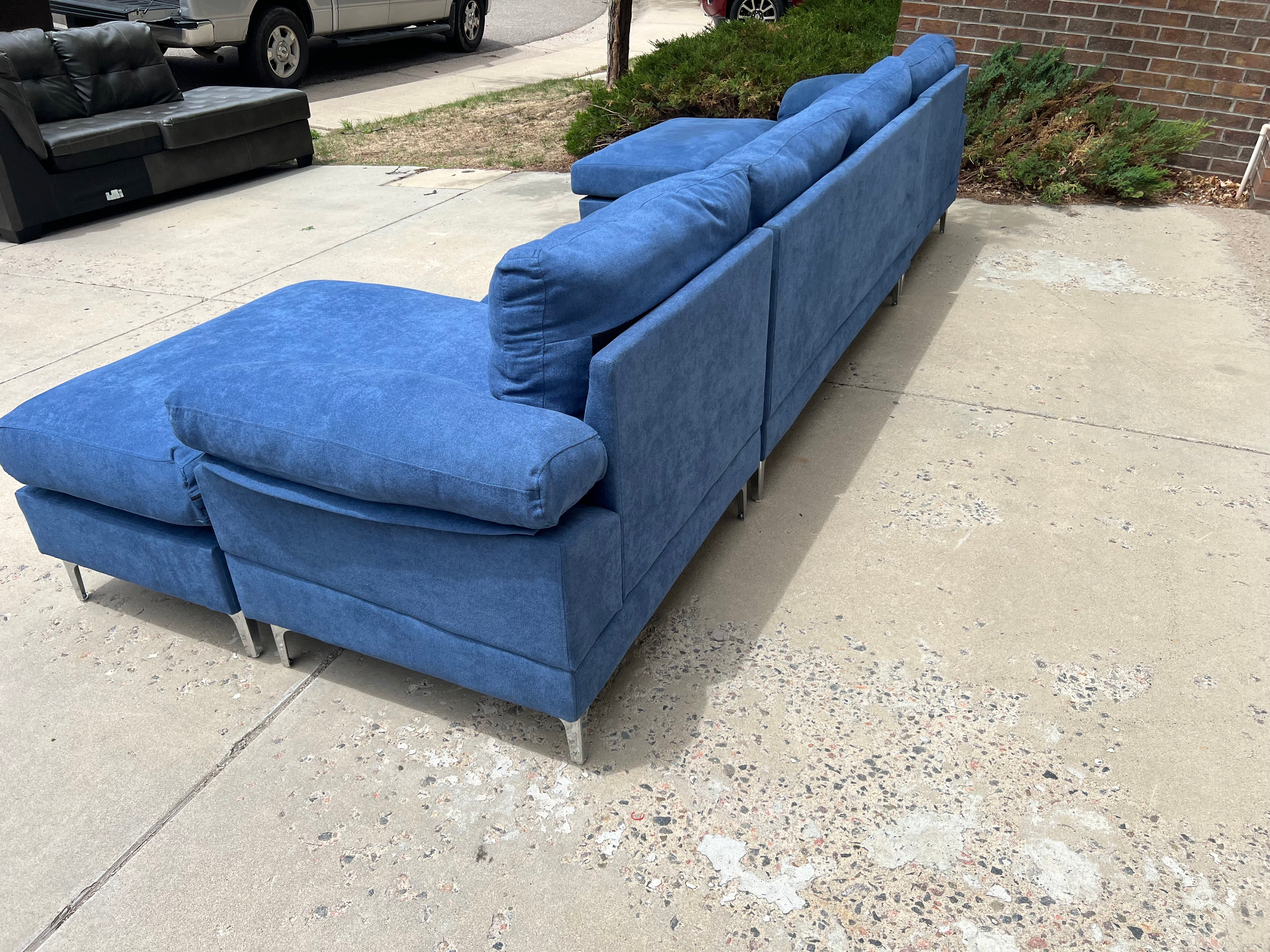 Modern U-Shaped Blue Sectional