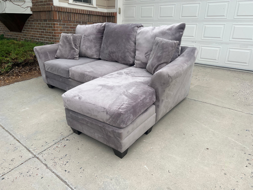 Kroehler Sectional with Reversible Chaise