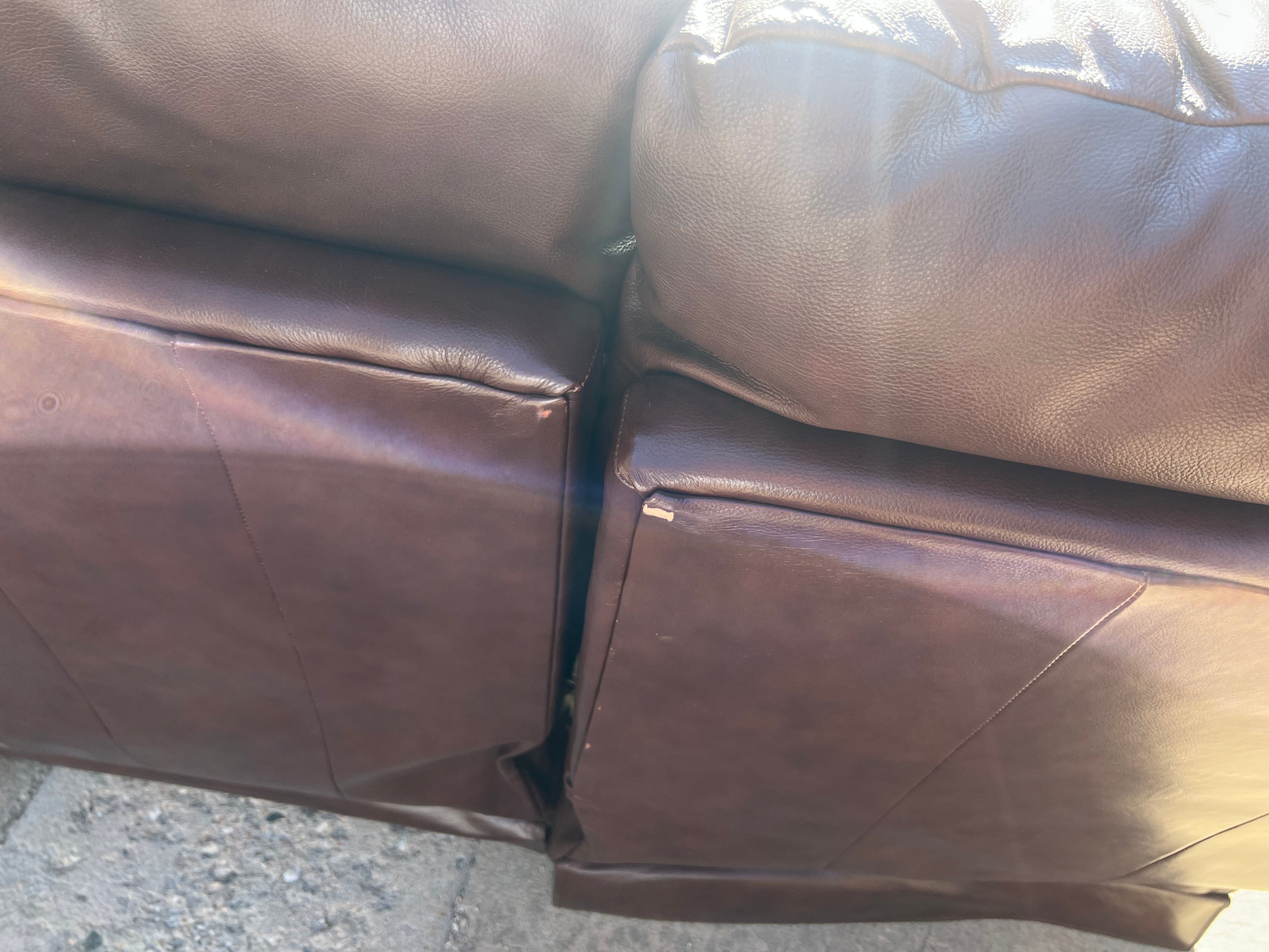 Woodleys La-Z-Boy Leather Comfy Reclining Sectional