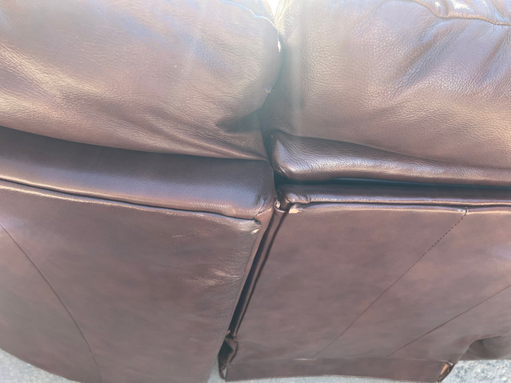 Woodleys La-Z-Boy Leather Comfy Reclining Sectional