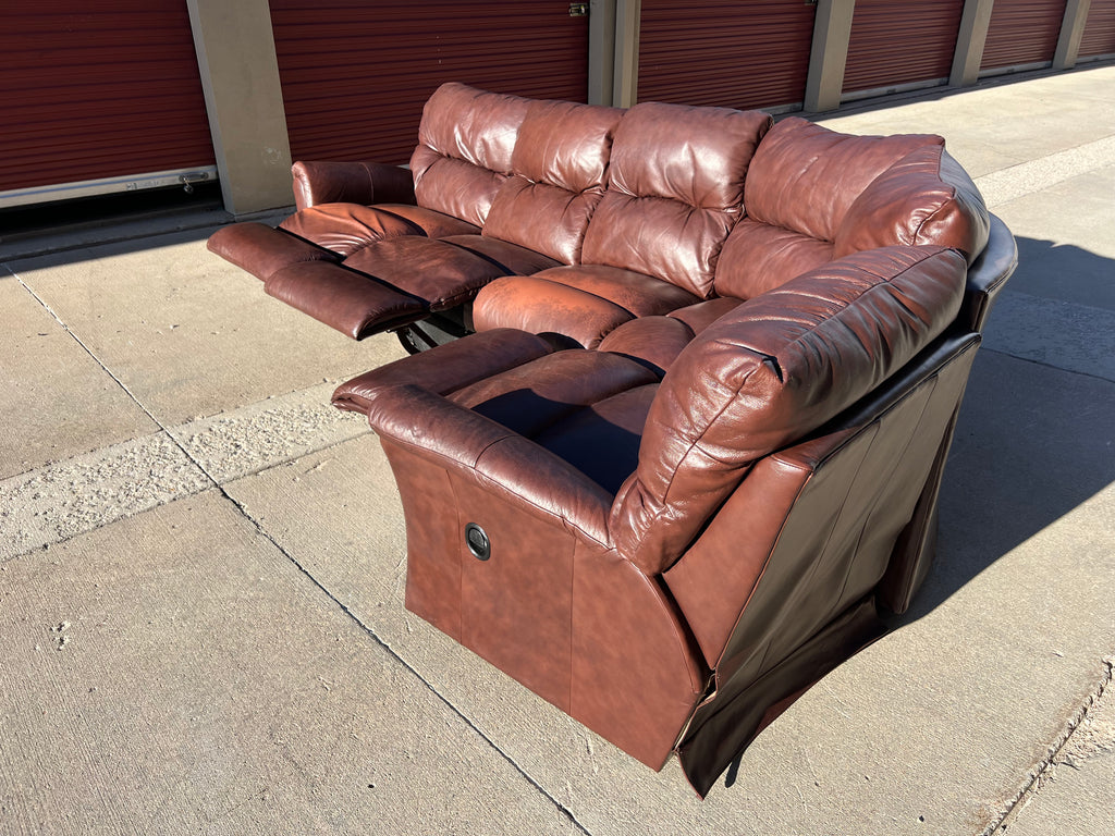 Woodleys La-Z-Boy Leather Comfy Reclining Sectional