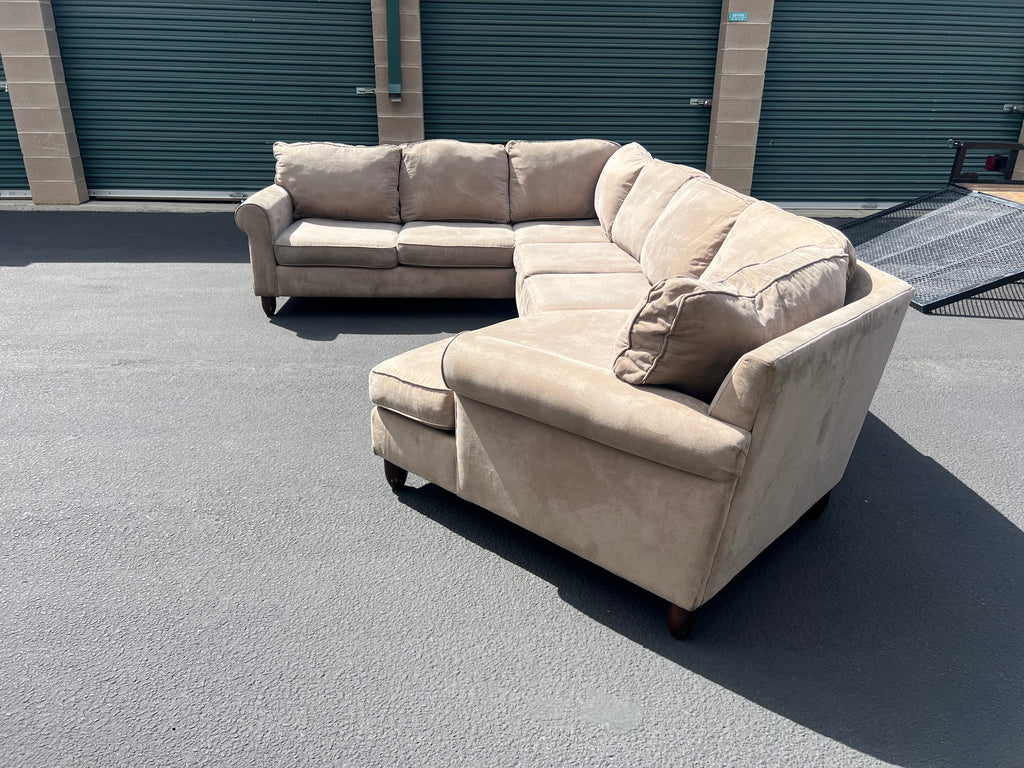 Haverty Furniture Beige Sectional with Cudddler